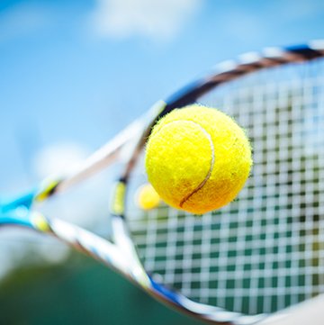 Tennis racquet and tennis ball